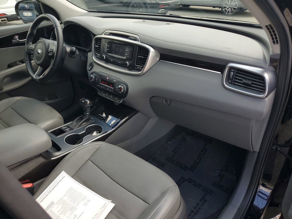 Used 2016 Kia Sorento EX w/ EX Premium Package image 4