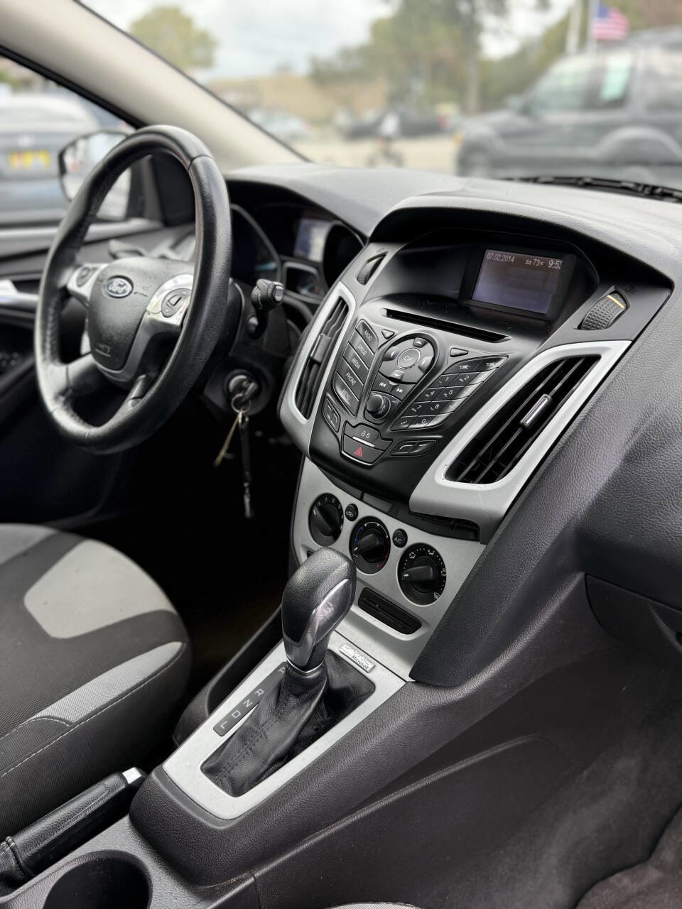 Used 2014 Ford Focus SE w/ SE Sport Package image 26