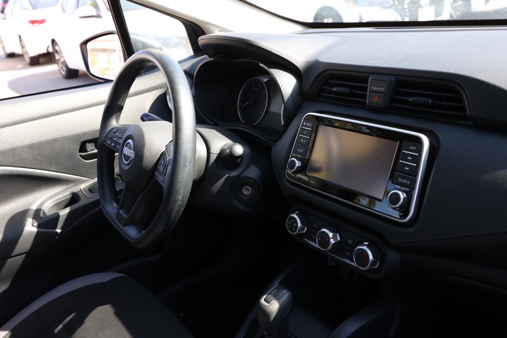 Used 2025 Nissan Versa S image 17