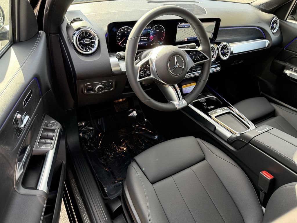 New 2026 Mercedes-Benz GLB 250 4MATIC image 13