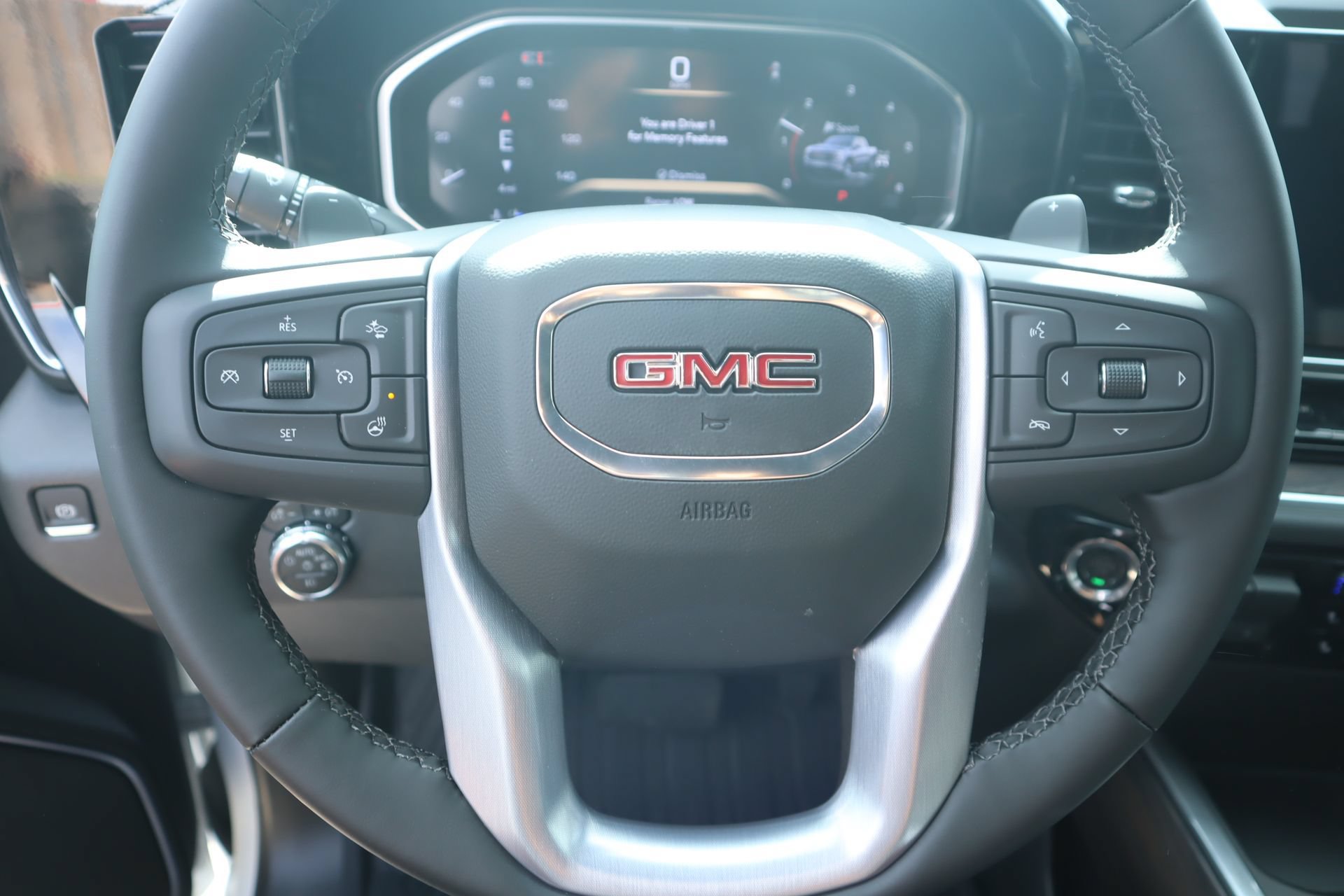 New 2026 GMC Sierra 1500 SLT AWD/4WD image 6