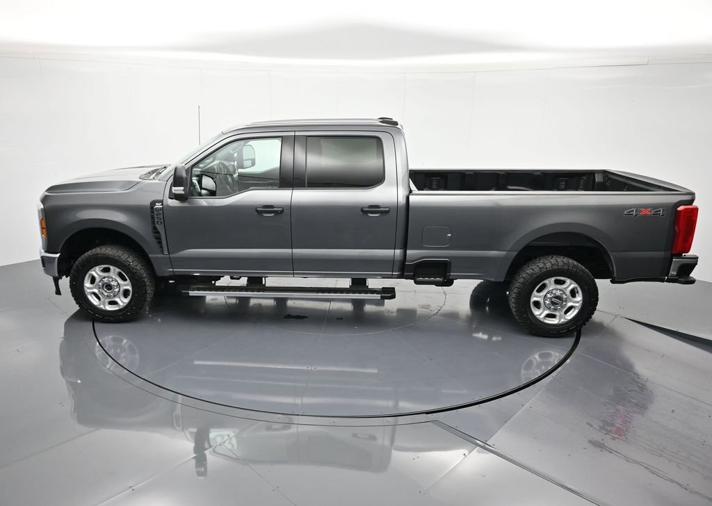 Used 2025 Ford F250 XLT image 36