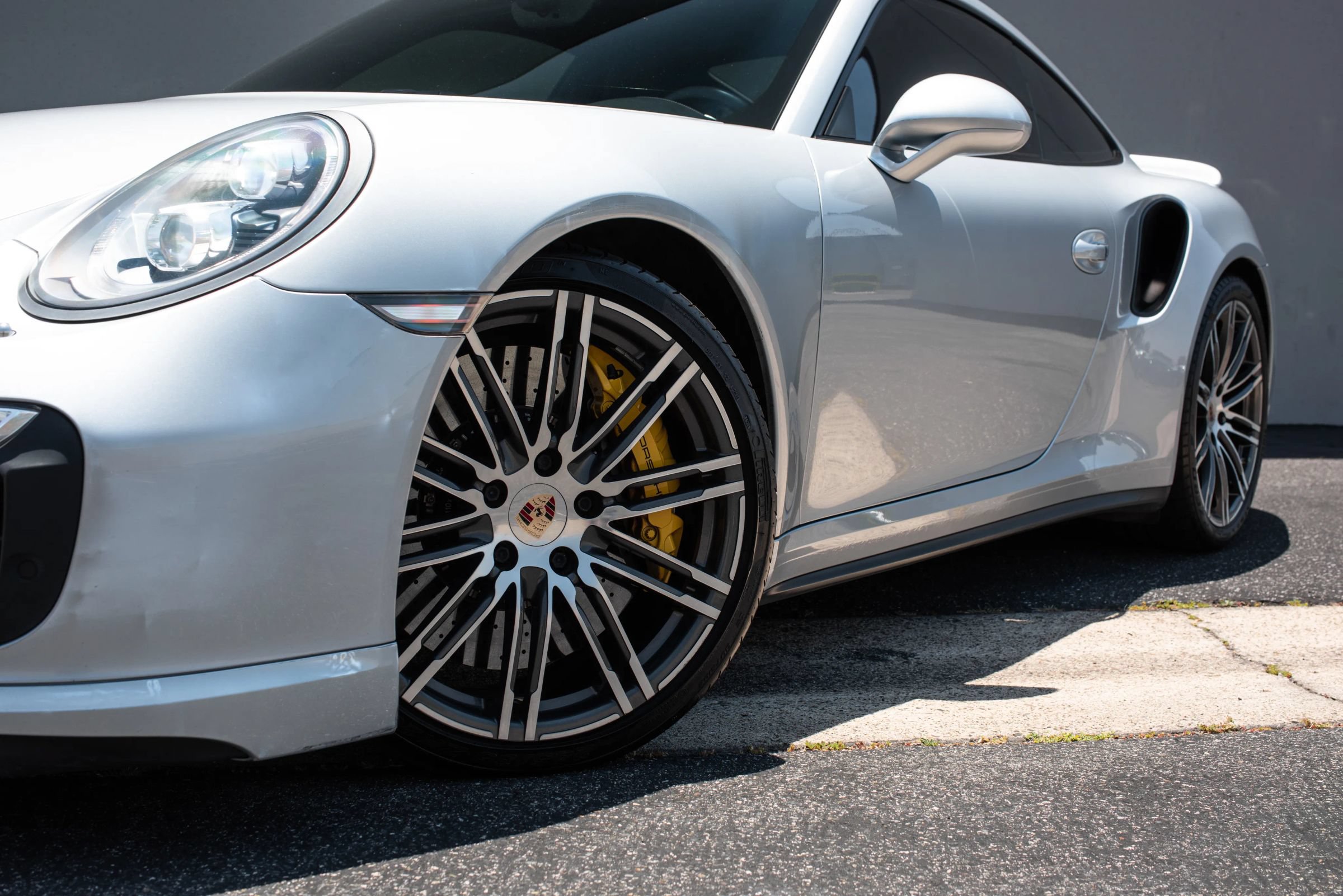 Used 2014 Porsche 911 Turbo S AWD/4WD image 40