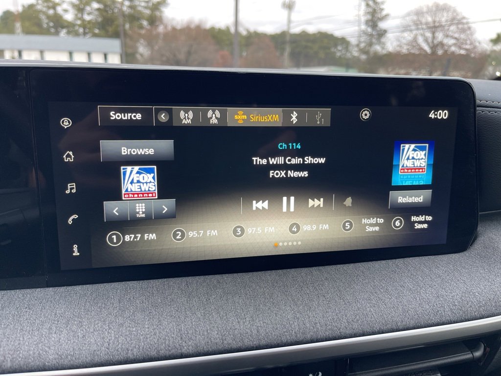 Used 2025 Nissan Kicks SV image 10