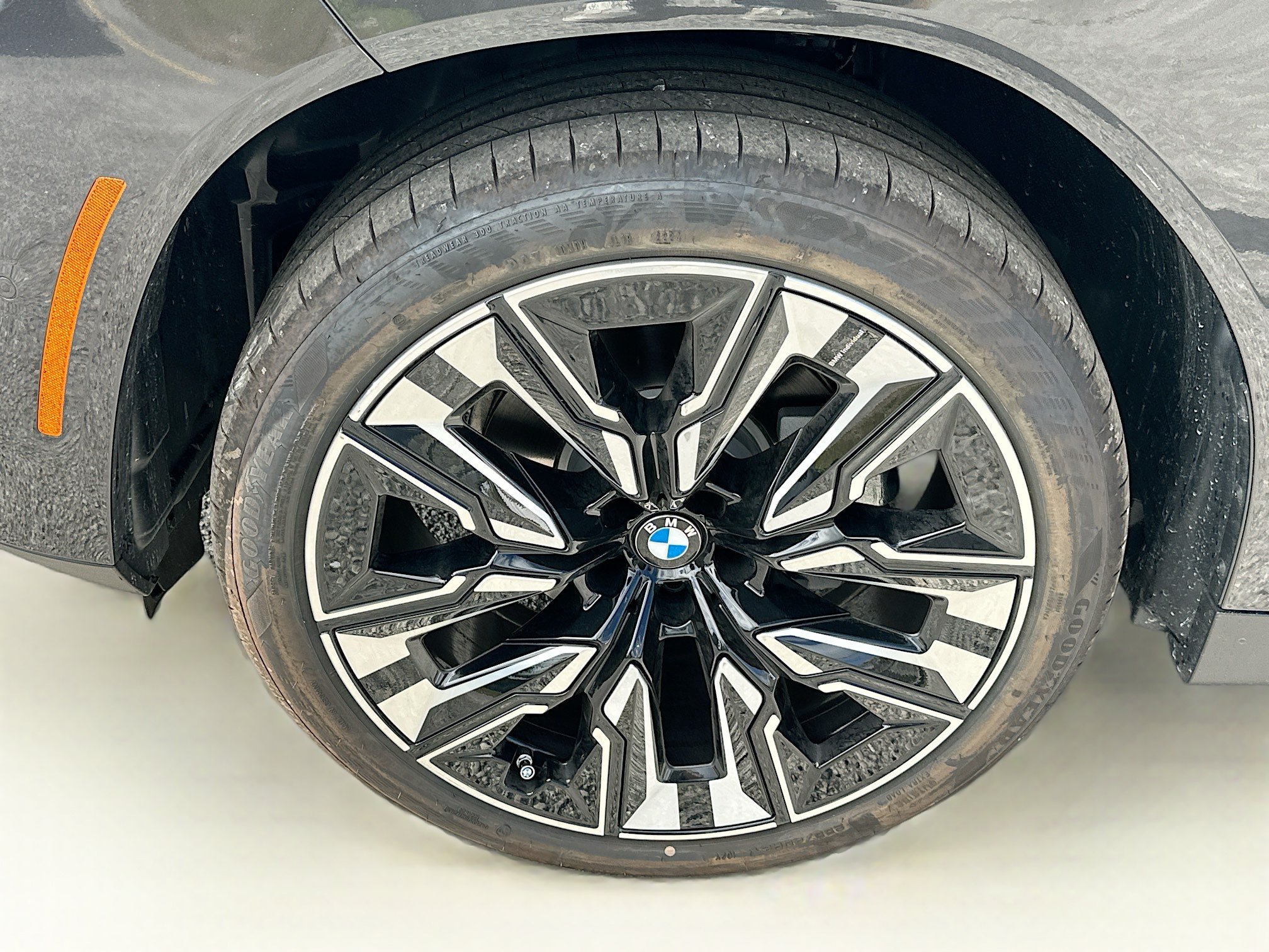 Used 2025 BMW X3 xDrive30i w/ M Sport Package AWD/4WD image 28