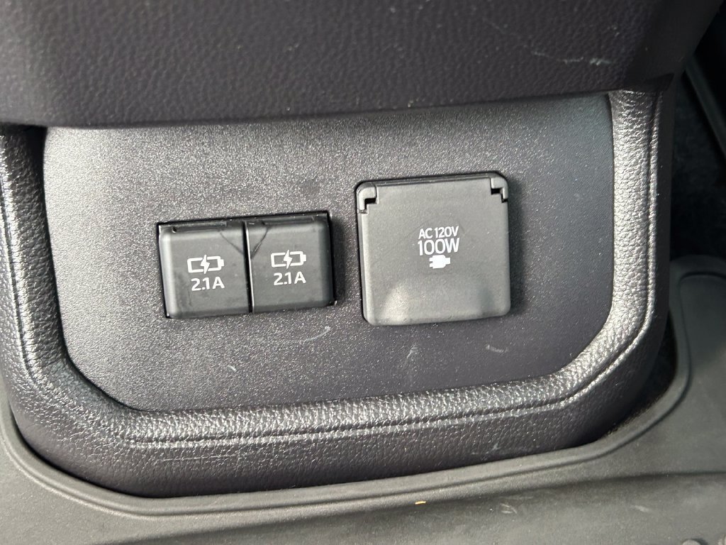 Used 2021 Toyota Highlander Limited AWD/4WD image 24