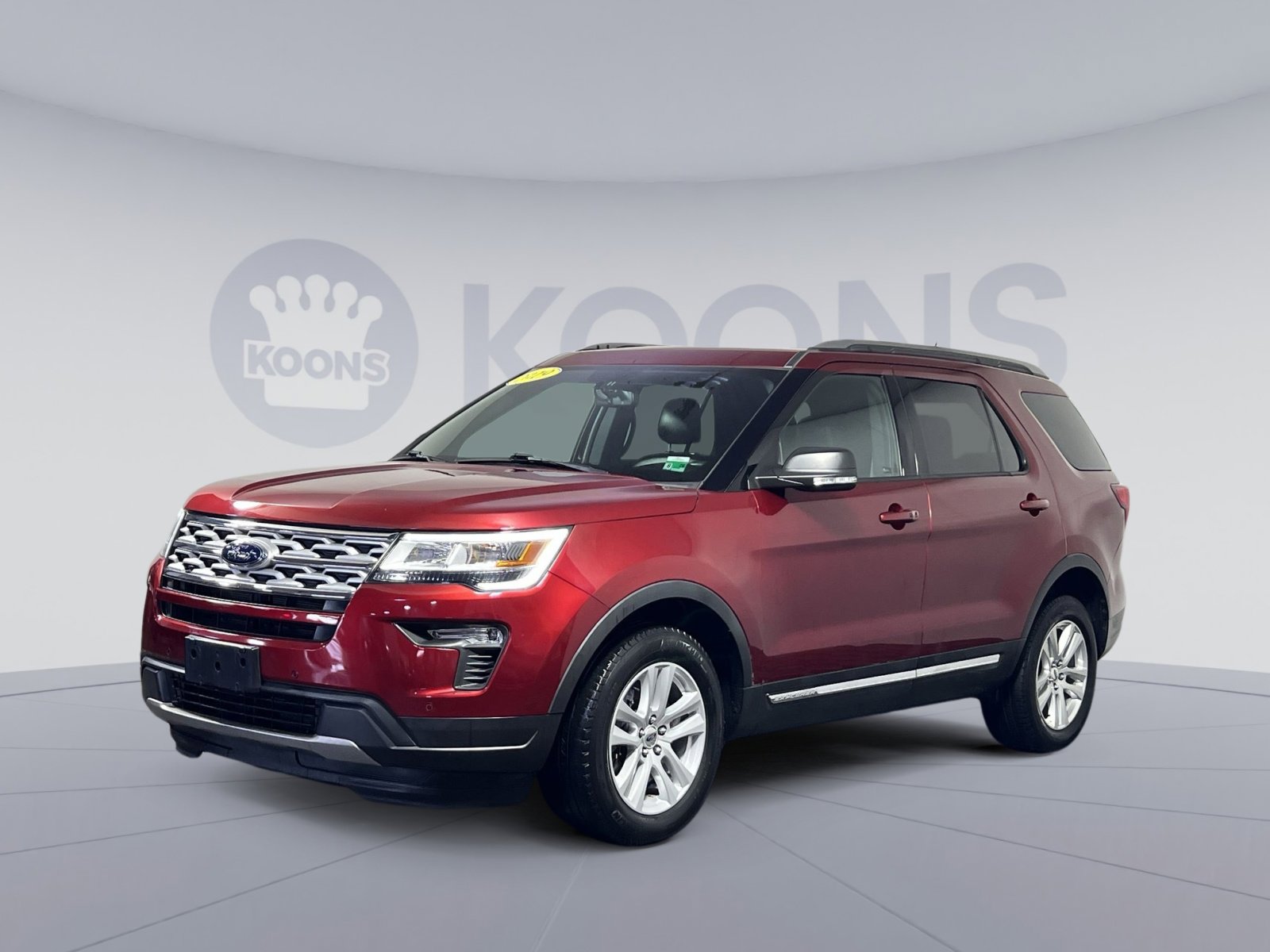 Used 2019 Ford Explorer XLT w/ Equipment Group 202A AWD/4WD image 1