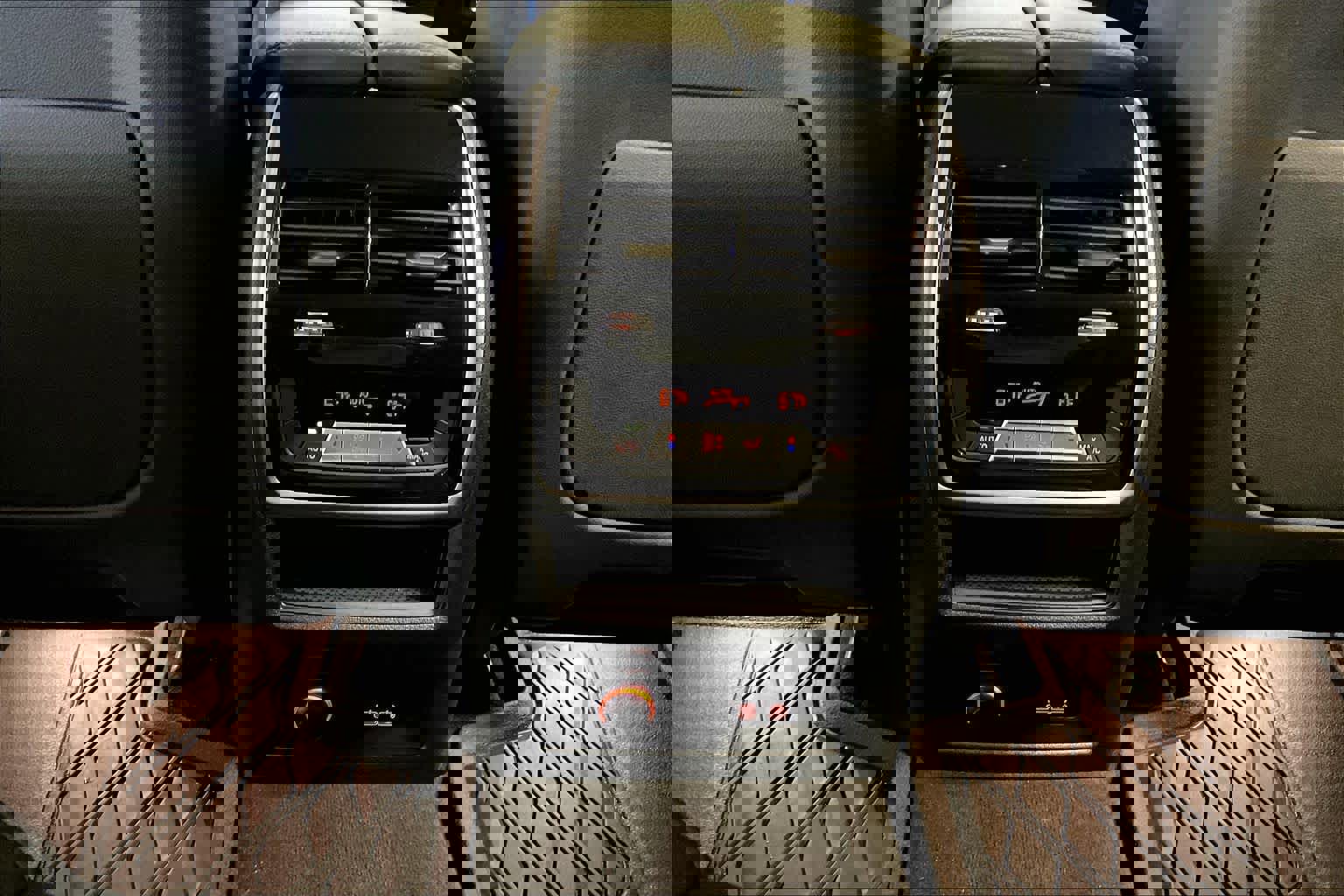 Certified 2025 BMW X7 xDrive40i image 33