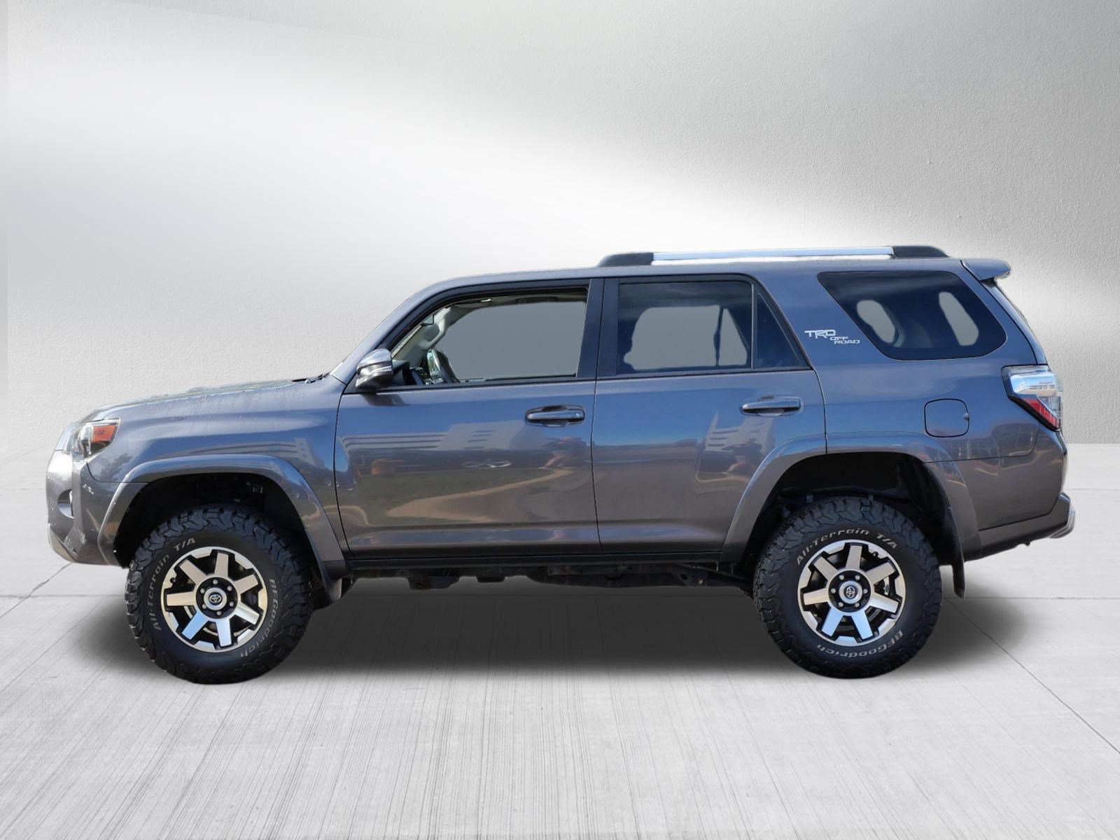 Certified 2018 Toyota 4Runner TRD Off-Road Premium AWD/4WD image 4
