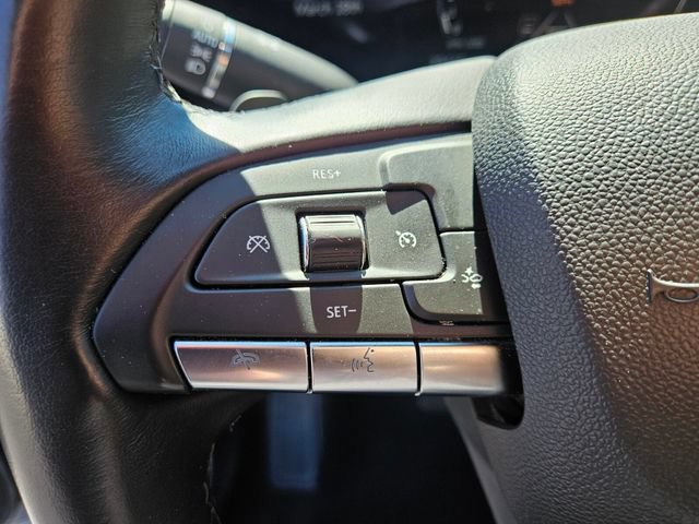 Used 2025 Cadillac XT4 Premium Luxury FWD image 27