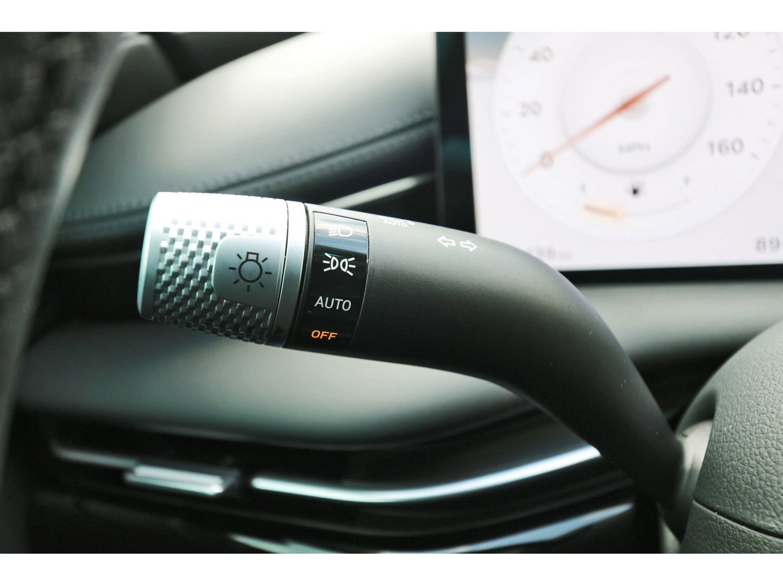 Used 2025 Genesis G80 2.5T image 19