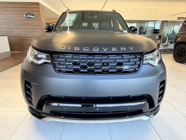 New 2026 Land Rover Discovery Limited Edition AWD/4WD image 2