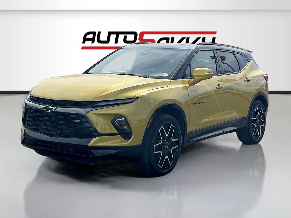 Used 2024 Chevrolet Blazer RS w/ Driver Confidence II Package FWD image 3