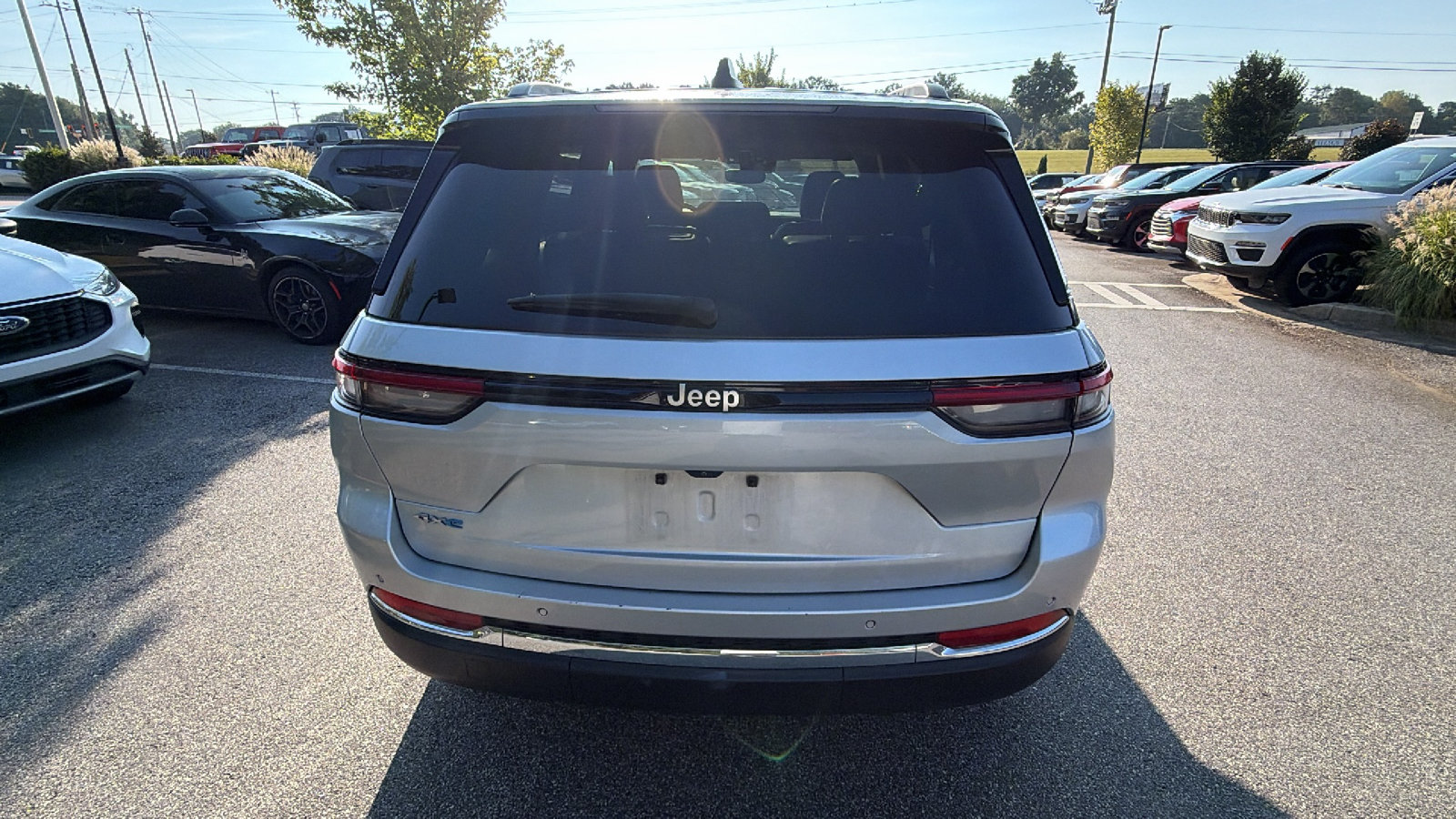 Used 2024 Jeep Grand Cherokee Limited 4xe AWD/4WD image 9