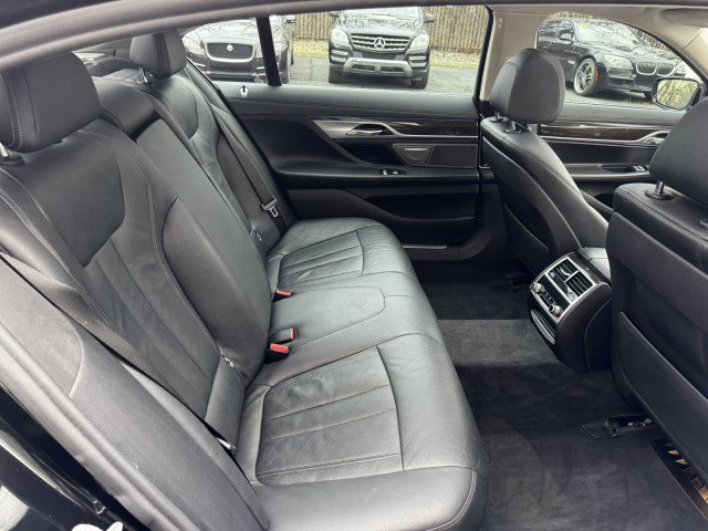 Used 2019 BMW 740i w/ Cold Weather Package RWD image 36