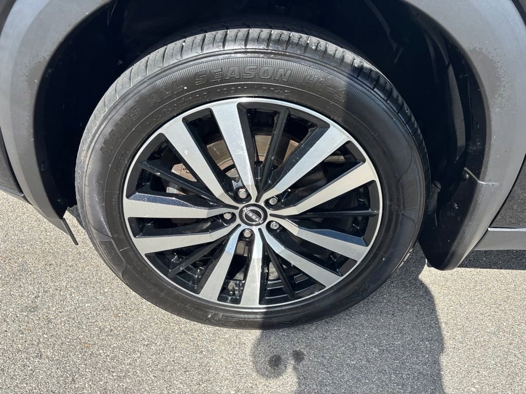 Certified 2024 Nissan Pathfinder Platinum AWD/4WD image 11
