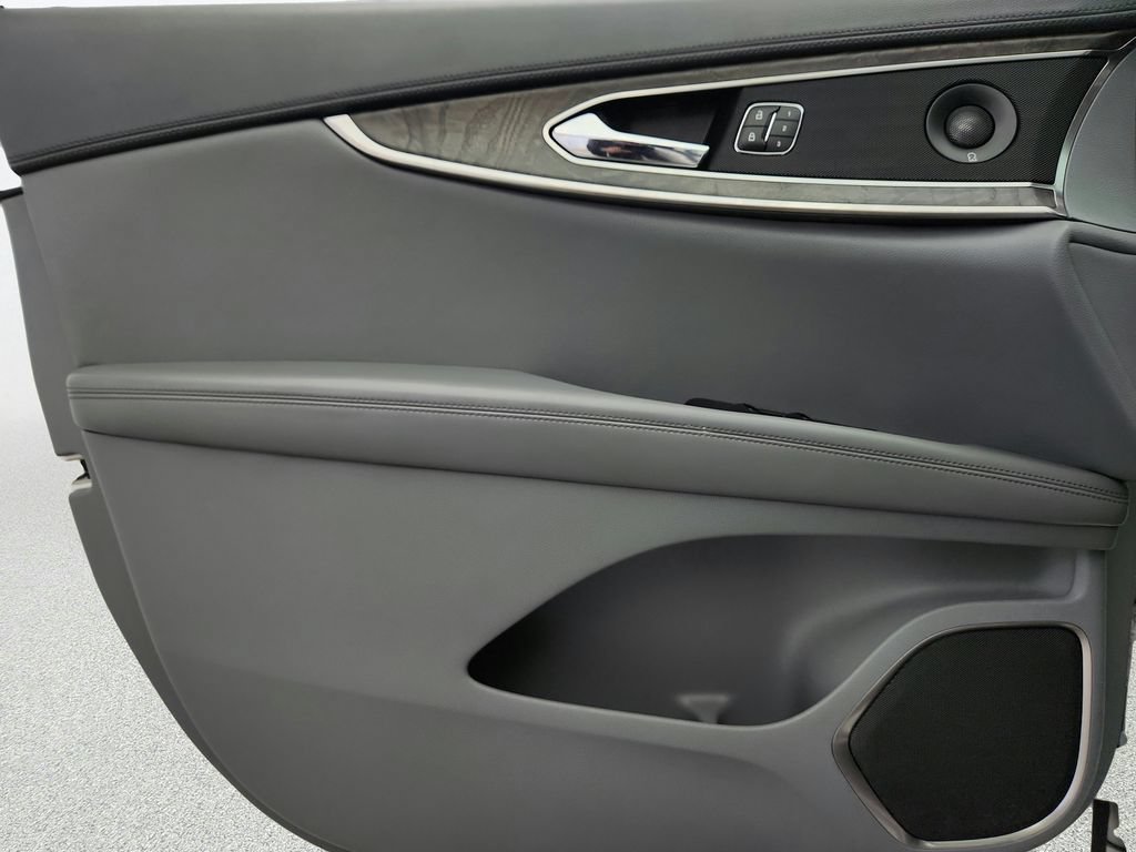 Used 2019 Lincoln Nautilus Reserve AWD/4WD image 26