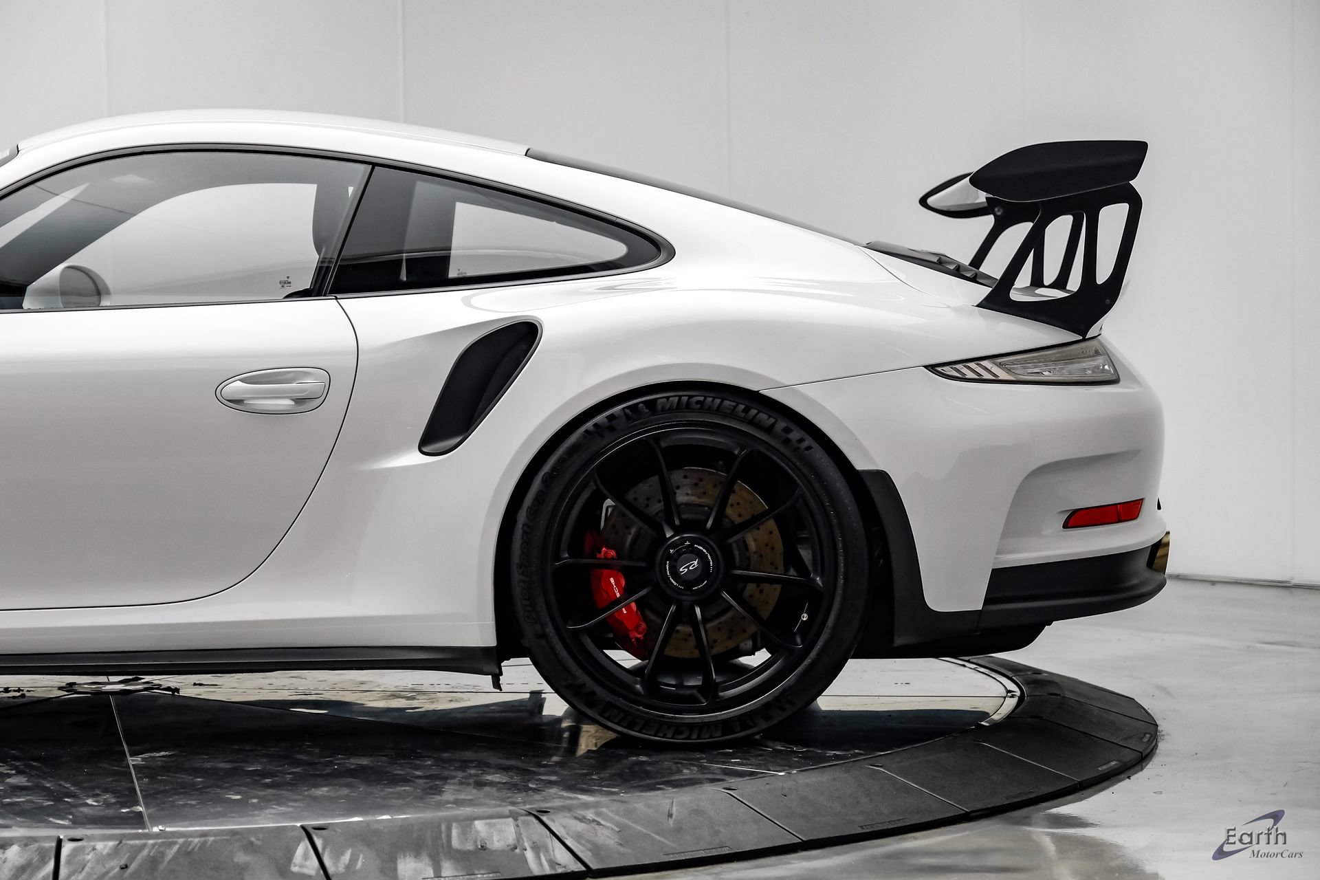 Used 2016 Porsche 911 GT3 RS RWD image 11