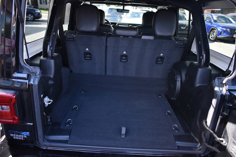 Used 2021 Jeep Wrangler Unlimited Sahara image 25