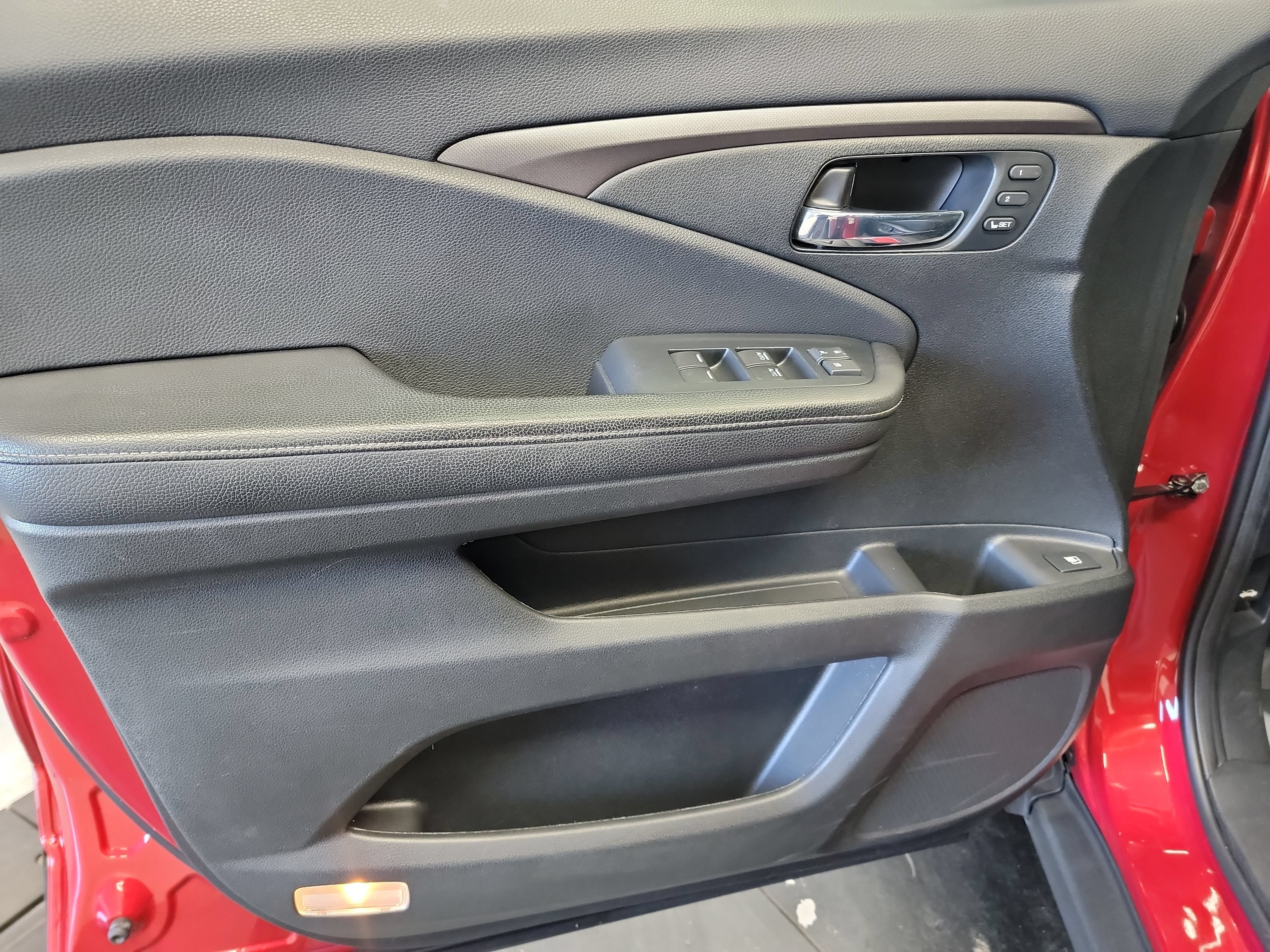 Used 2023 Honda Ridgeline RTL-E image 13