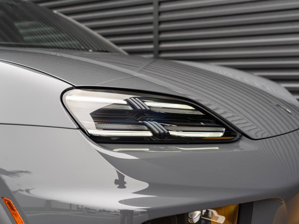 New 2025 Porsche Macan Turbo Electric image 13