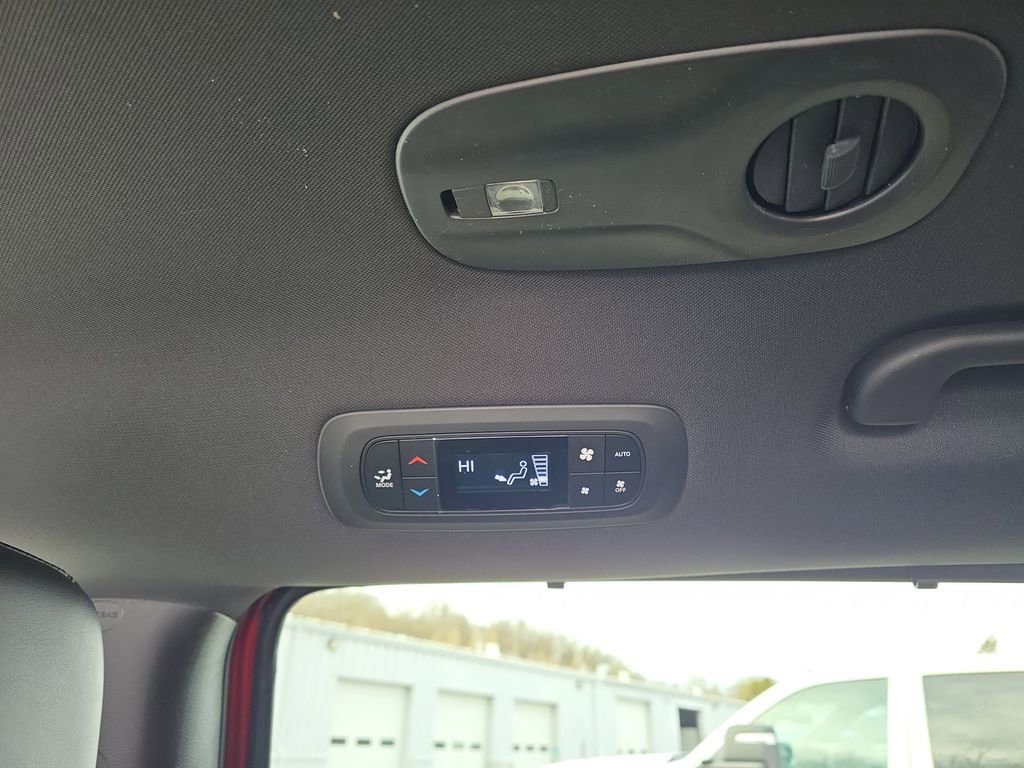 New 2026 Chrysler Pacifica Select w/ S Appearance Package image 26