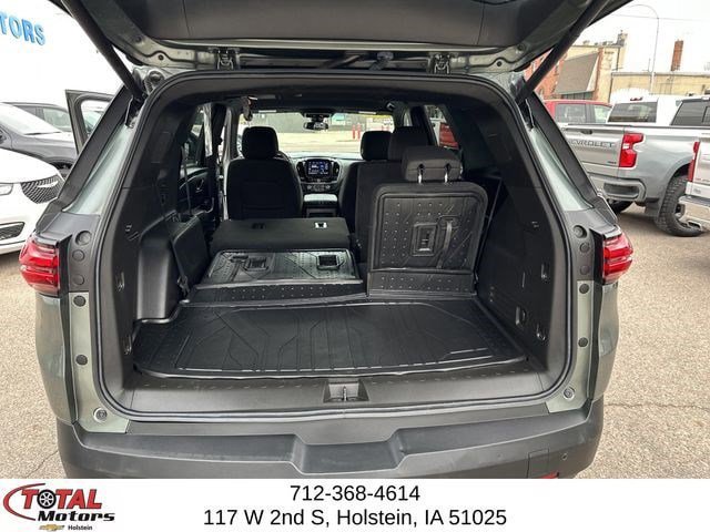Used 2023 Chevrolet Traverse LT FWD image 23