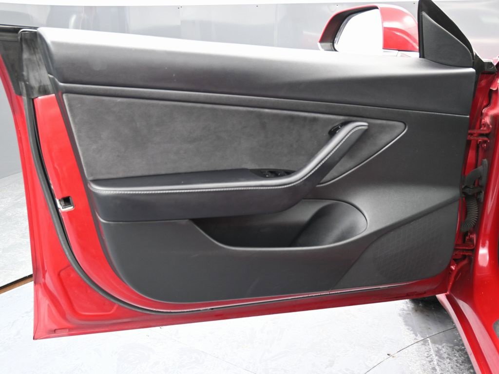 Used 2020 Tesla Model 3 Standard Range Plus image 40