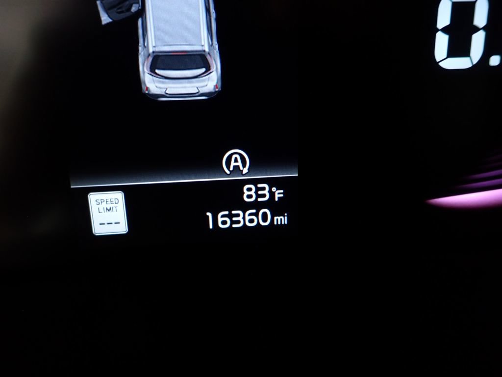 Used 2025 Kia Soul LX FWD image 39