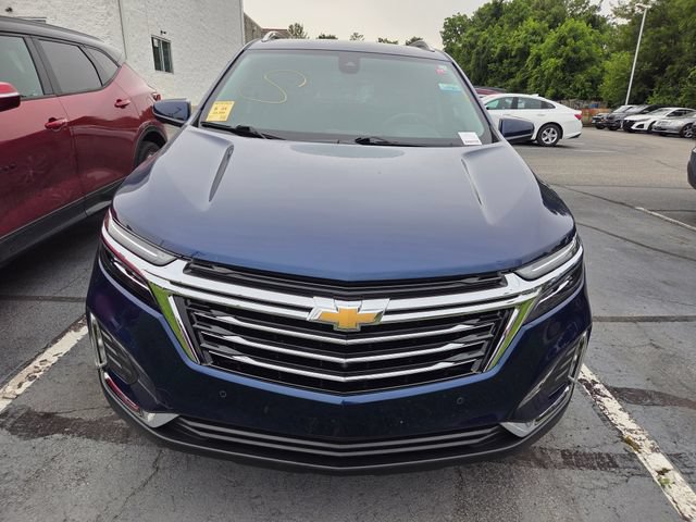 Used 2023 Chevrolet Equinox Premier FWD image 2