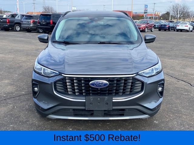Used 2023 Ford Escape Platinum image 2