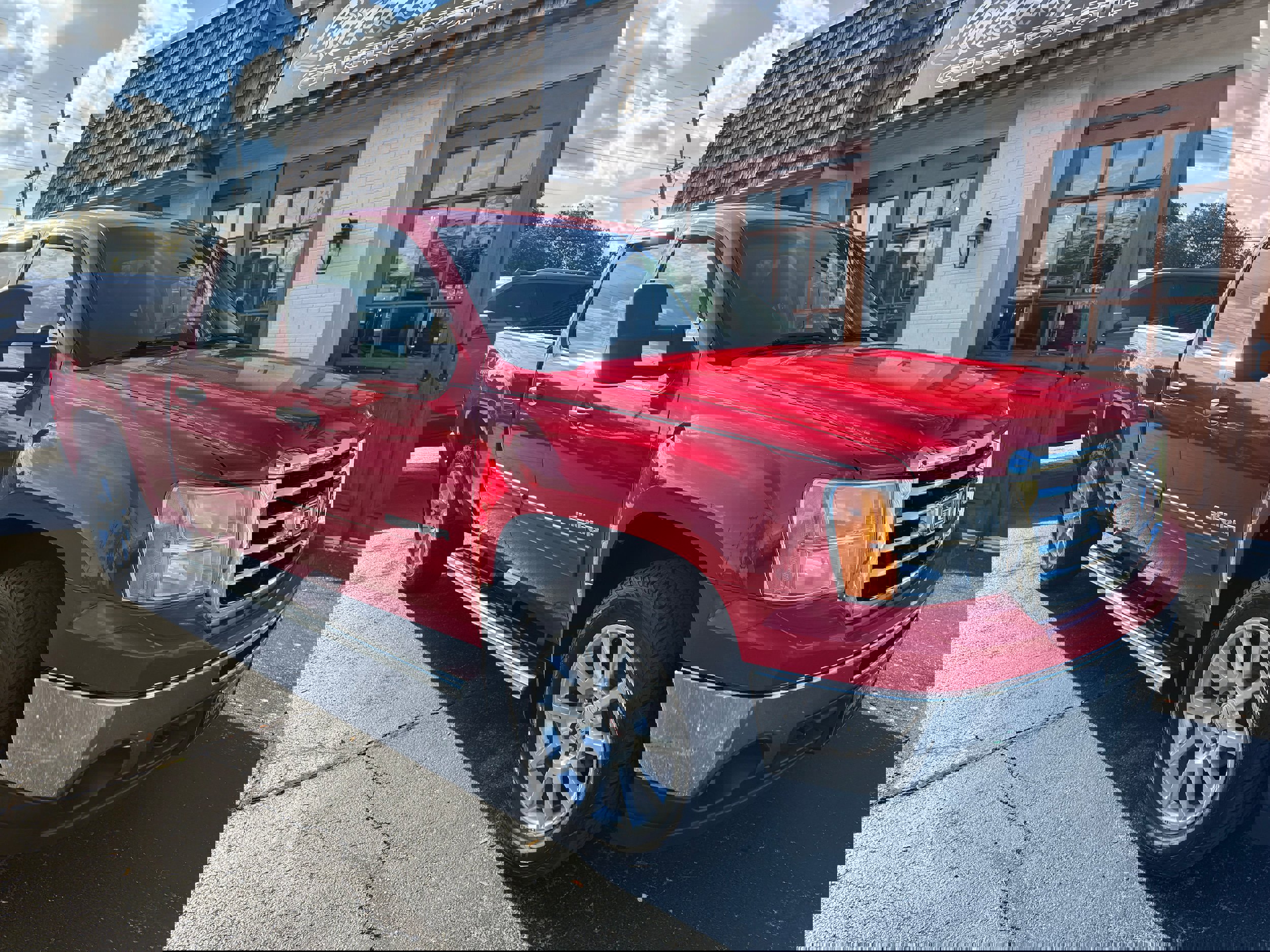 Used 2010 GMC Sierra 1500 SLE w/ Power Pack Plus image 2