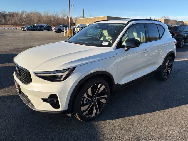 New 2026 Volvo XC40 B5 Ultra w/ Protection Package Premier image 6