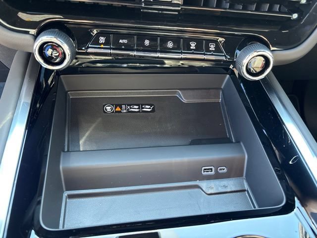 New 2026 Chevrolet Suburban High Country w/ Sun And Tow Package AWD/4WD image 22