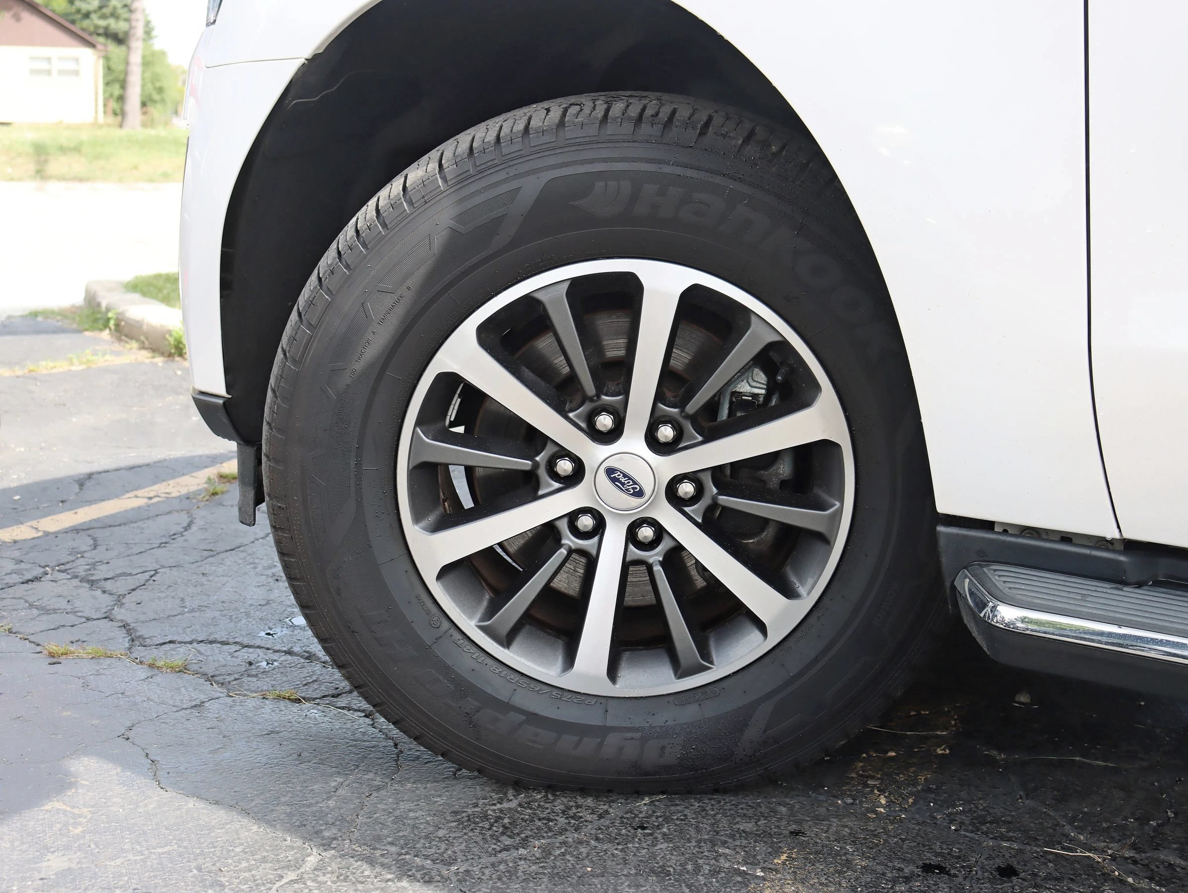 Used 2019 Ford Expedition XLT w/ Equipment Group 202A AWD/4WD image 15