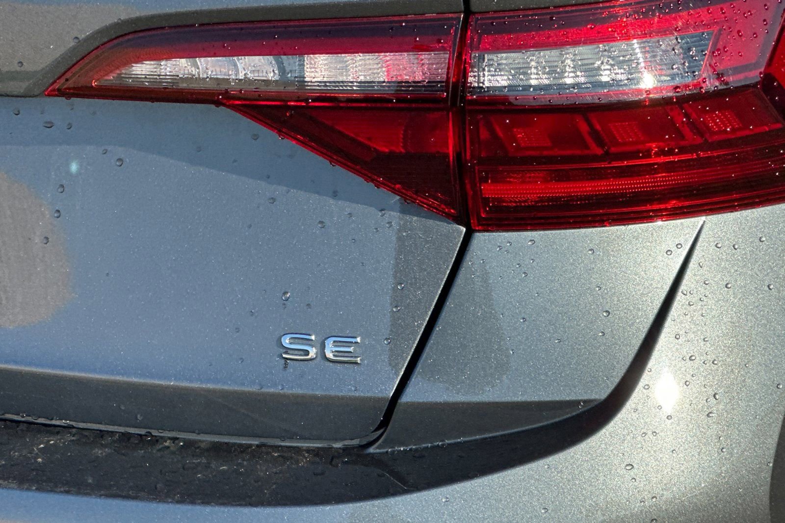 Used 2024 Volkswagen Jetta SE image 27