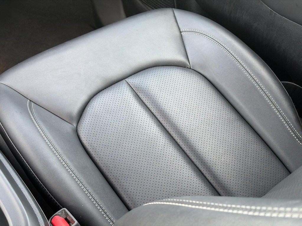Used 2025 Chrysler Pacifica Select FWD image 17