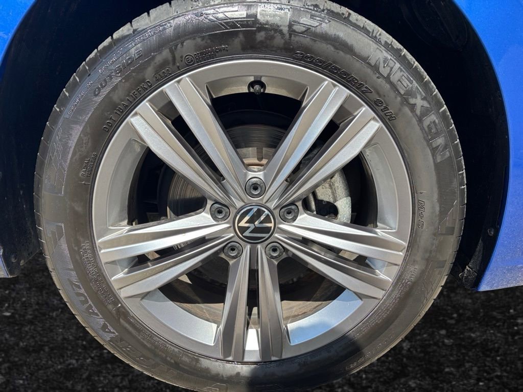 Used 2023 Volkswagen Jetta SE image 9