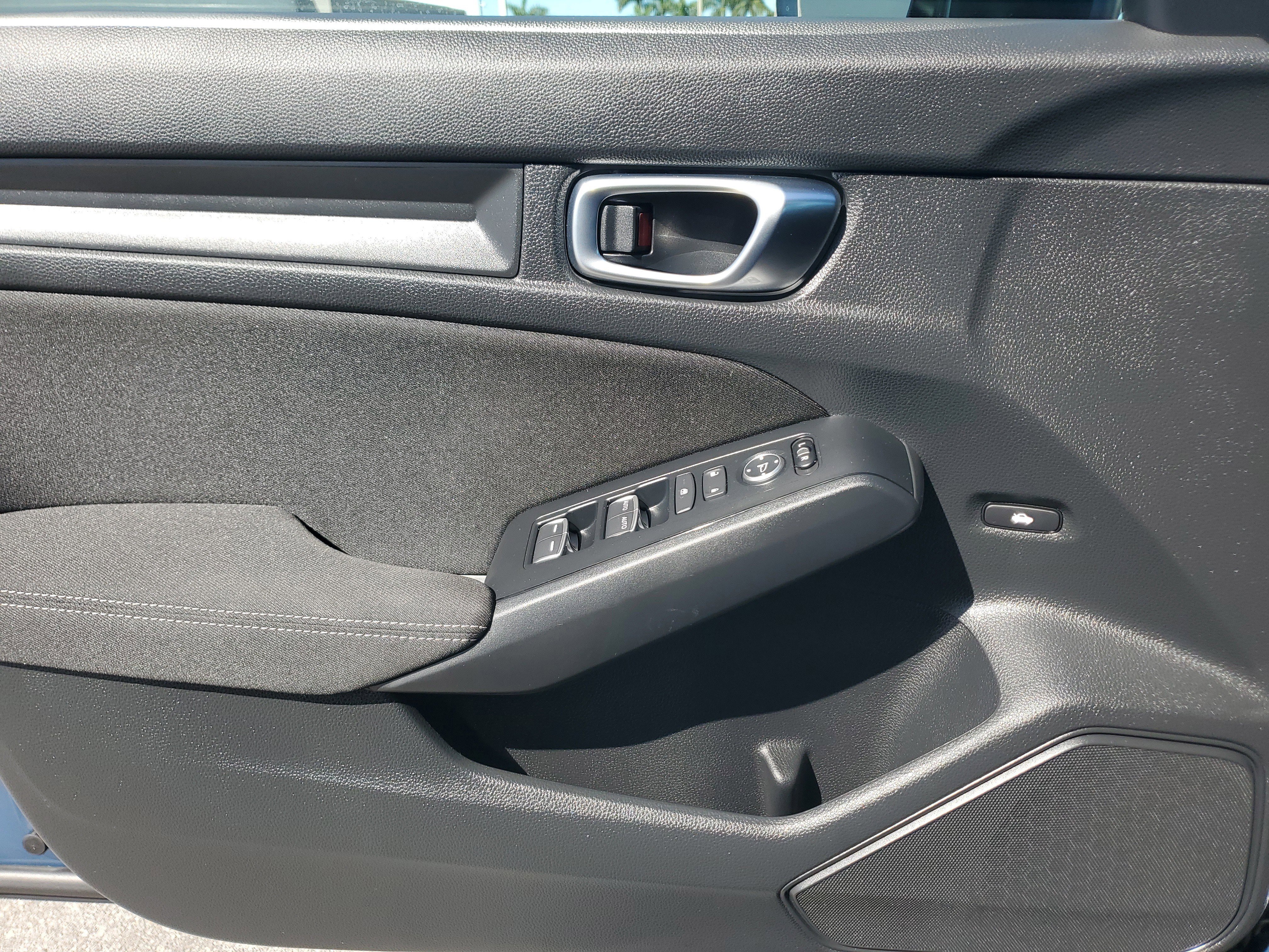 Used 2025 Honda Civic LX image 21