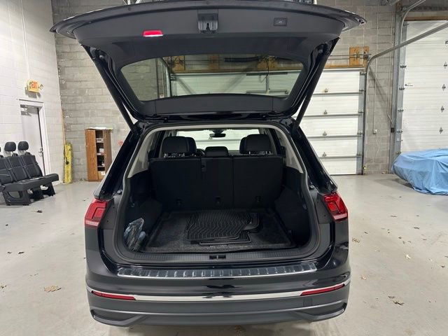 Certified 2024 Volkswagen Tiguan SE AWD/4WD image 21