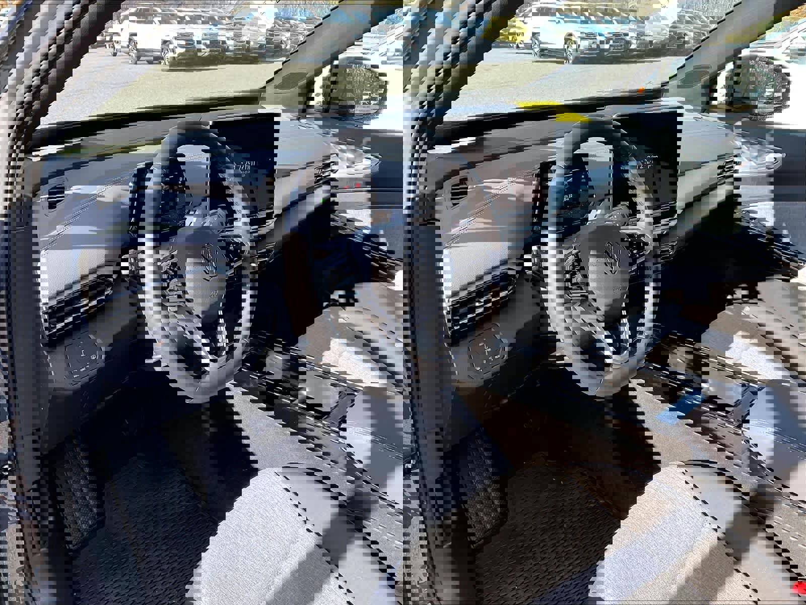 New 2025 Volkswagen ID.4 Pro image 9