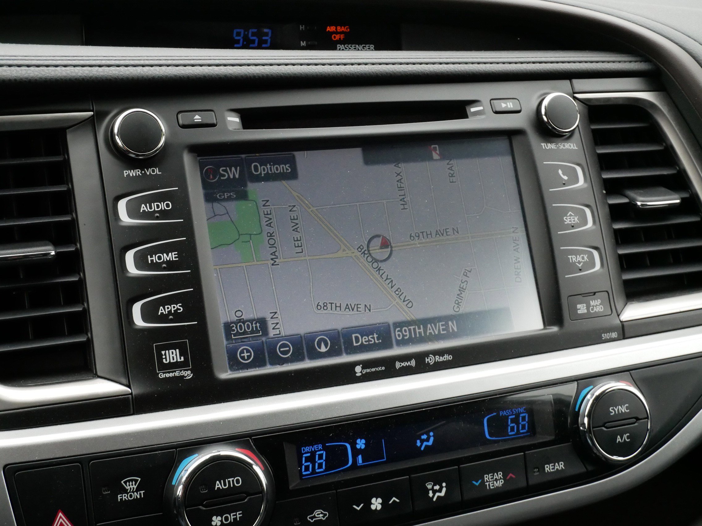 Used 2018 Toyota Highlander Limited image 23