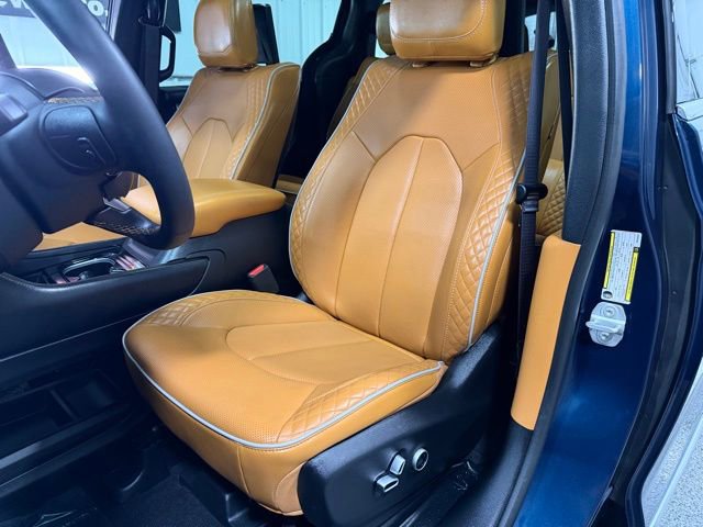 Used 2023 Chrysler Pacifica Pinnacle image 24