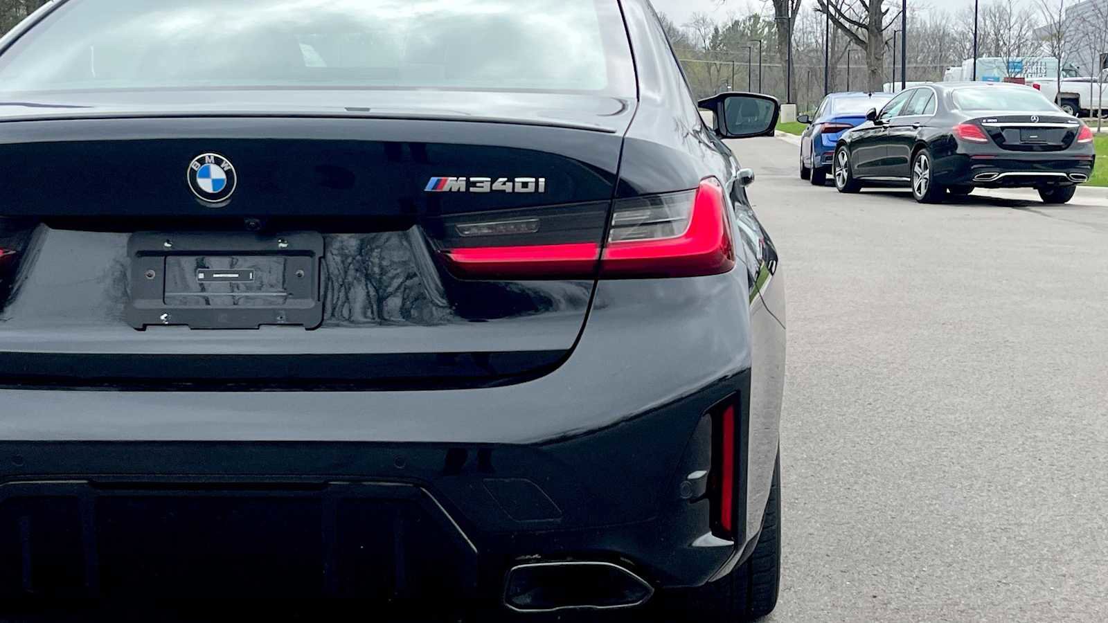 Used 2023 BMW M340i xDrive w/ Shadowloine Package AWD/4WD image 19
