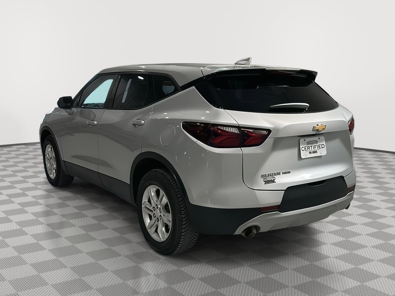 Used 2022 Chevrolet Blazer LT image 2