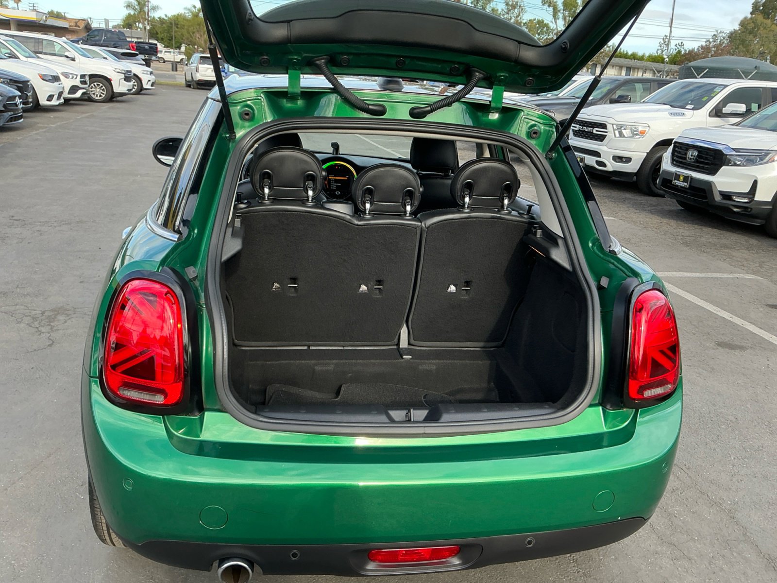 Used 2020 MINI Cooper 4-Door Hardtop FWD image 23