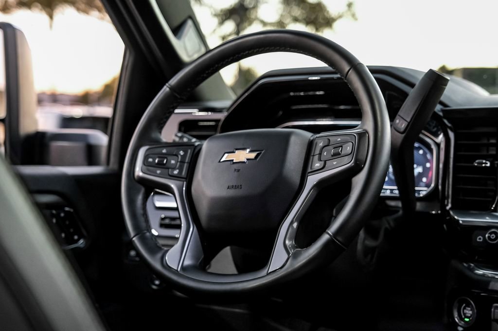 Used 2024 Chevrolet Silverado 3500 High Country w/ High Country Premium Package AWD/4WD image 14