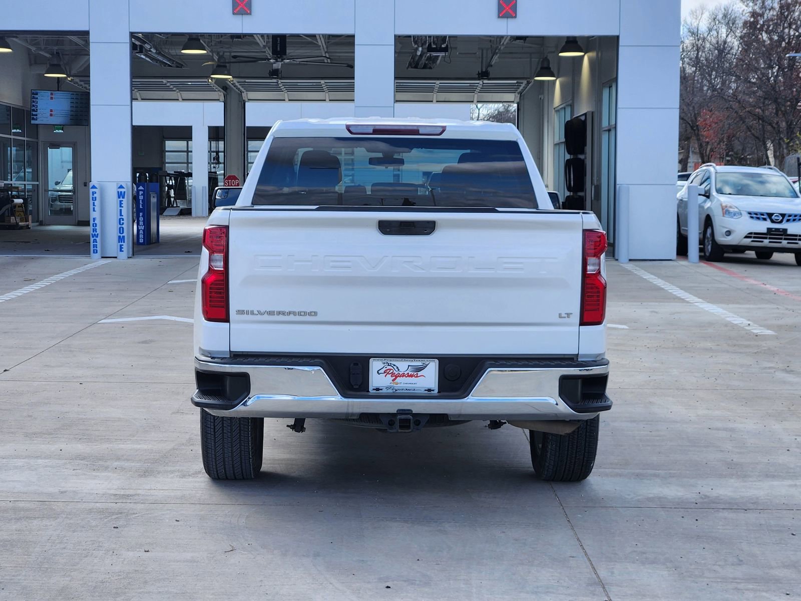 Used 2019 Chevrolet Silverado 1500 LT w/ Texas Edition image 8