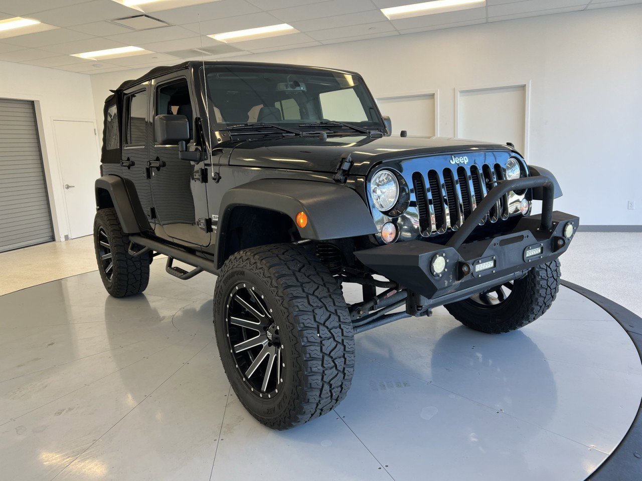 Used 2018 Jeep Wrangler Unlimited Sport S image 1
