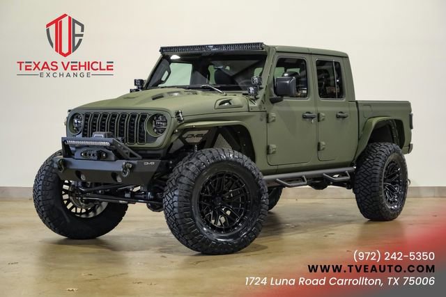 Used 2025 Jeep Gladiator Sport AWD/4WD image 1